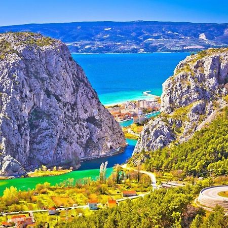 Beach Apartments "Bili Cvitak" Дуче Екстер'єр фото