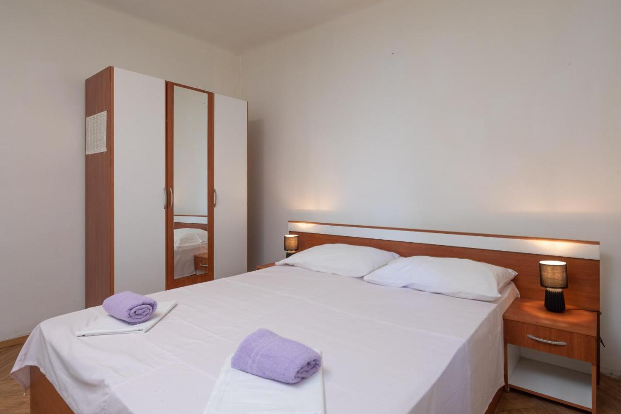 Beach Apartments "Bili Cvitak" Дуче Екстер'єр фото