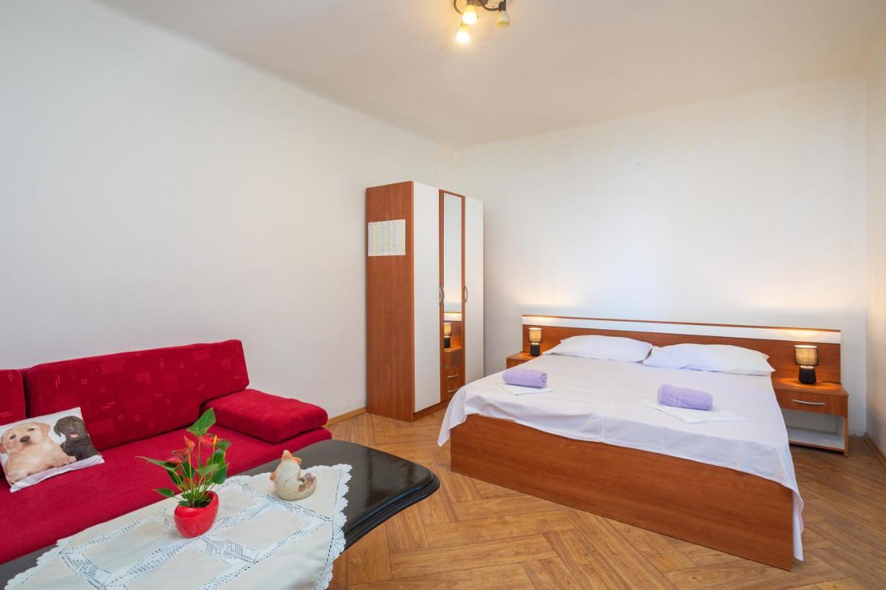 Beach Apartments "Bili Cvitak" Дуче Екстер'єр фото