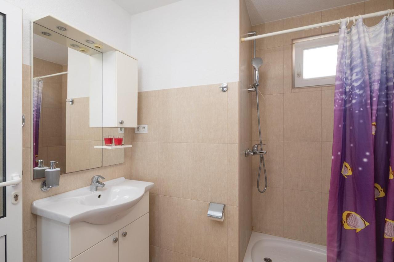 Beach Apartments "Bili Cvitak" Дуче Екстер'єр фото