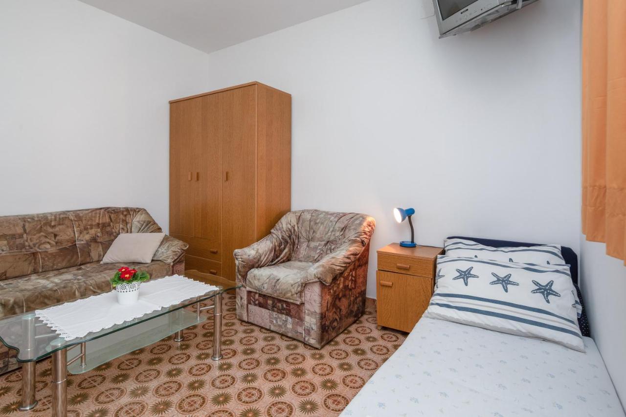 Beach Apartments "Bili Cvitak" Дуче Екстер'єр фото