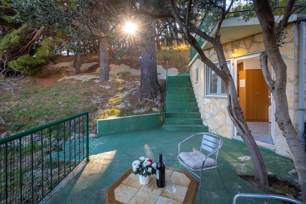 Beach Apartments "Bili Cvitak" Дуче Екстер'єр фото