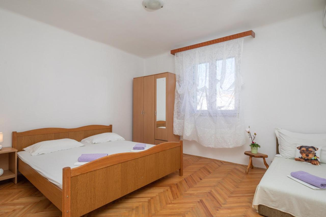 Beach Apartments "Bili Cvitak" Дуче Екстер'єр фото