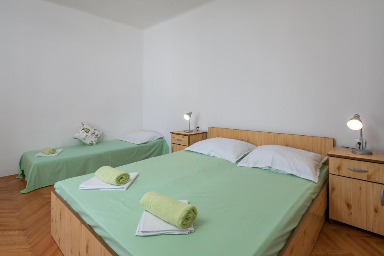 Beach Apartments "Bili Cvitak" Дуче Екстер'єр фото