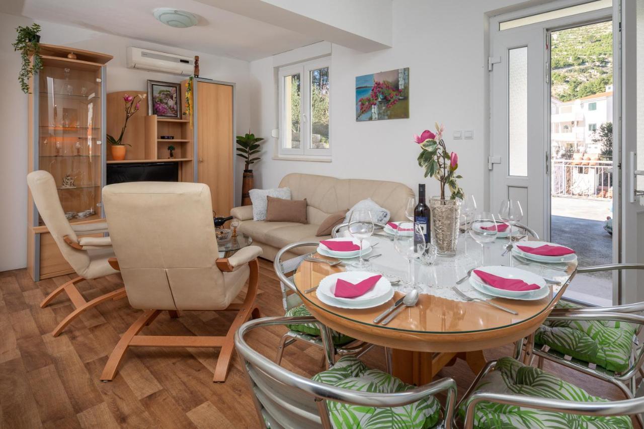 Beach Apartments "Bili Cvitak" Дуче Екстер'єр фото