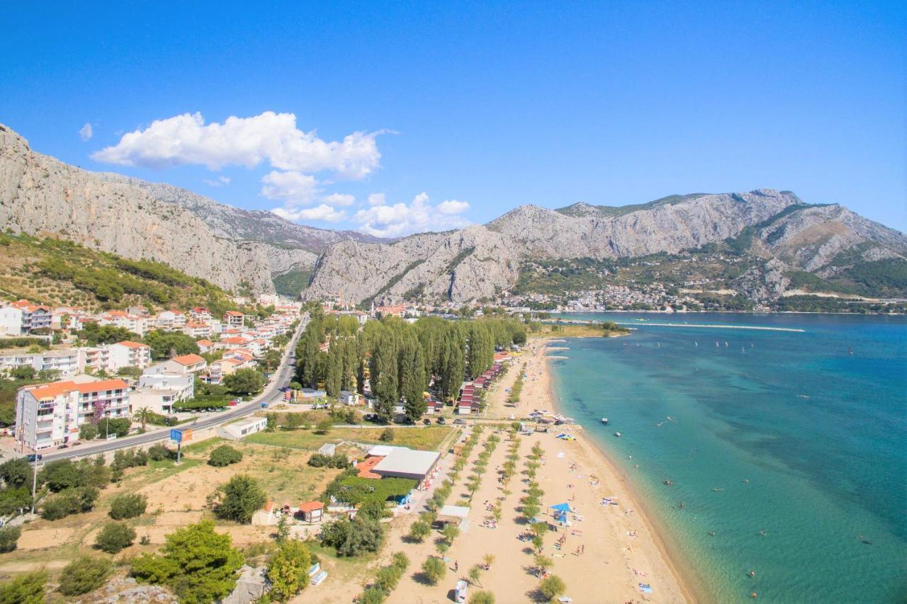 Beach Apartments "Bili Cvitak" Дуче Екстер'єр фото